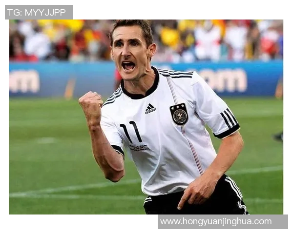 足球前腰前锋的战术角色与技术特点解析及其在现代足球中的重要性探讨